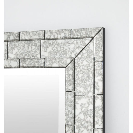 Prado Leaner Mirror Warranbrooke